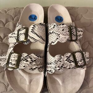 Oxo Snakeskin Patterned Women's Sandals